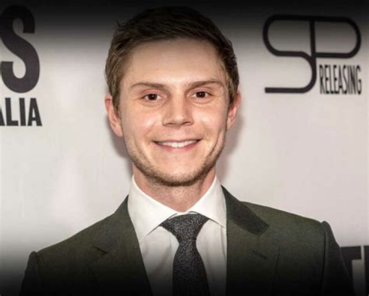 Evan Peters Net Worth: A Deep Dive Into The Wealth Of The Rising Star