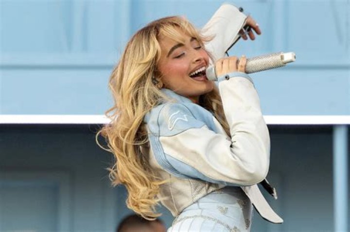 Exploring Sabrina Carpenter's Weight: More Than Just Numbers