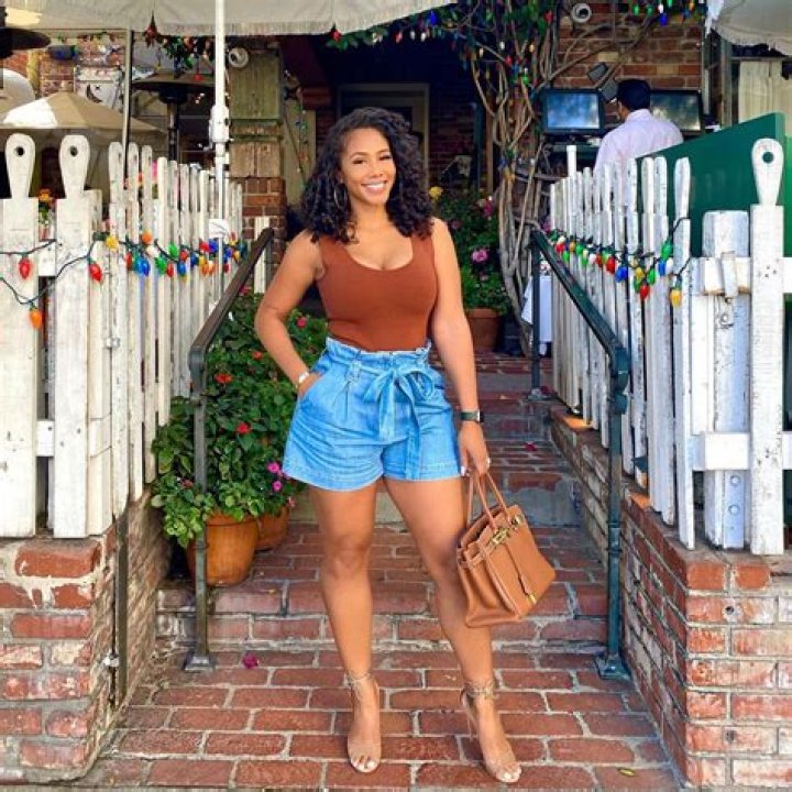 Exploring The Life And Career Of Hazel Renee