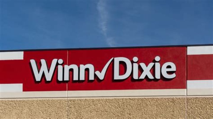 	FOODTOWN BUYS EX-WINN-DIXIES	
