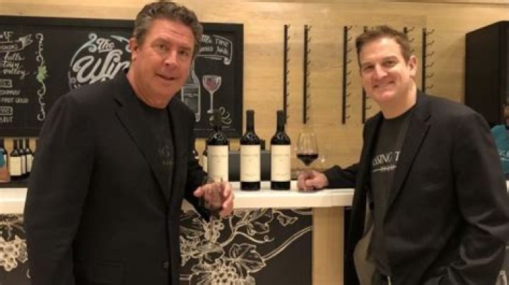 	Former Dolphins Dan Marino, Damon Huard are Passing Time with wine venture	