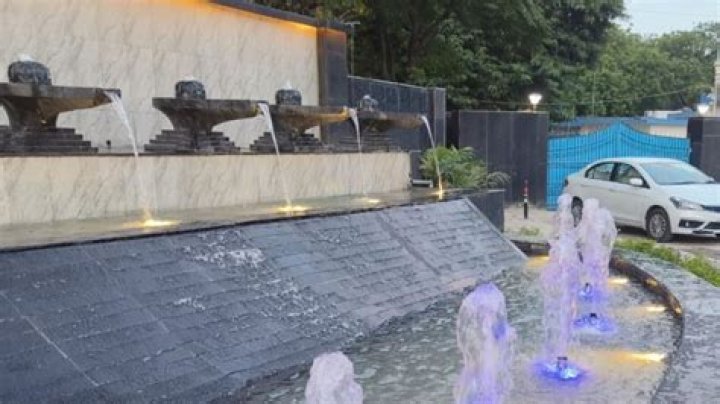 FOUNTAINS CONTINUE TO STIR EMOTIONS | News