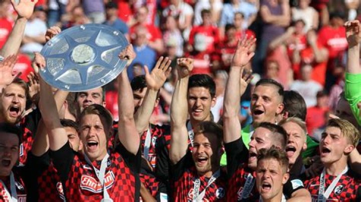 „Fußball ist mehr als nur Gewinnstreben!“ – 11FREUNDE