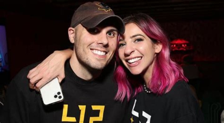 Gabbie Hanna announces break-up with long-term boyfriend Payton Saxon