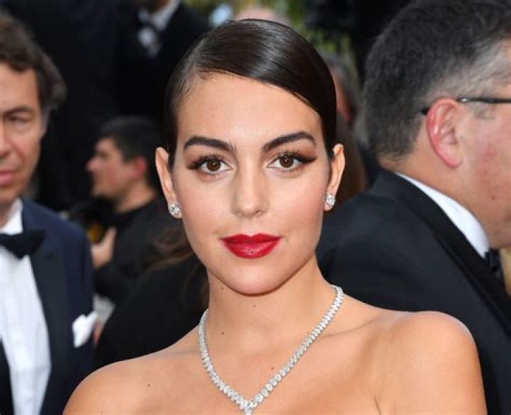 Georgina Rodriguez Net Worth, Salary, Annual Income (2022 Update)