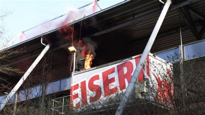 Hitler, The Wall und Hauptstadtderby – 11FREUNDE
