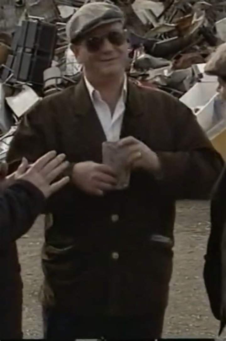 How did scrapyard owner Ricky Saxton die?