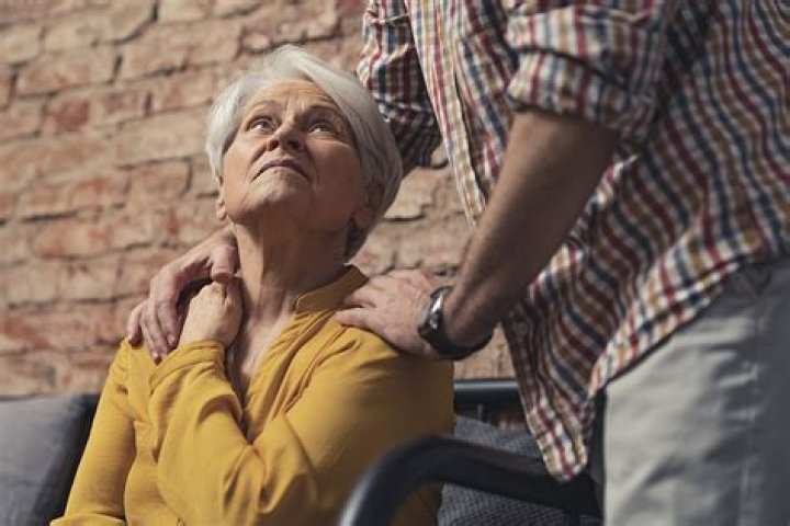 How to support a person with dementia to get dressed or change clothes
