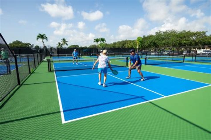 	Hunters Run Country Club introduces new pickleball courts	
