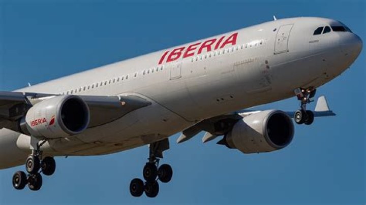 	IBERIA TO SHUT AMERICAS HUB AT MIA	
