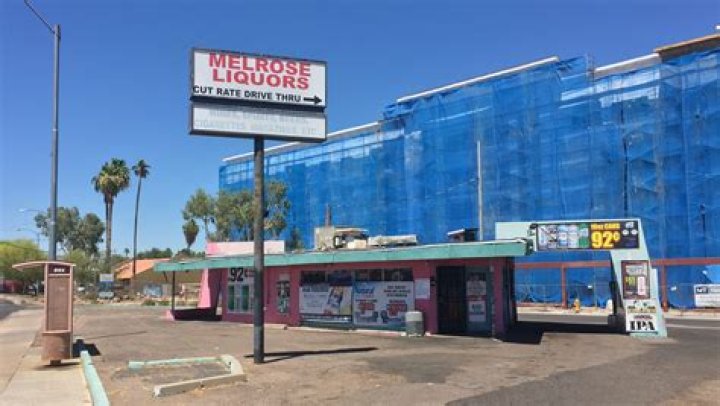 Iconic Phoenix Melrose District liquor store could soon be demolished