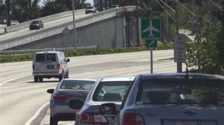 	Illegally parked while waiting at airport? Deputies are waiting for you	