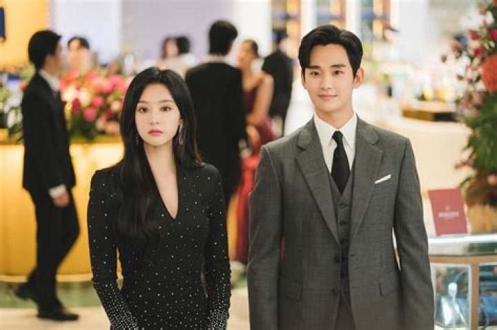 Is Kim Soo Hyun Single? Unraveling The Heartthrob's Relationship Status
