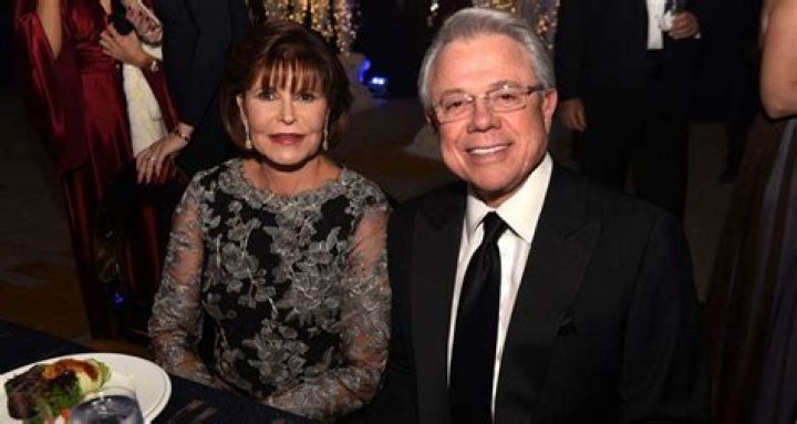 Is Rico León Married? His Parents, Wife, Net Worth, And More