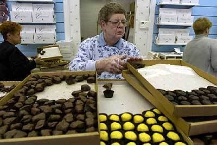 	It’s sweet: 30 Fannie May stores to reopen	