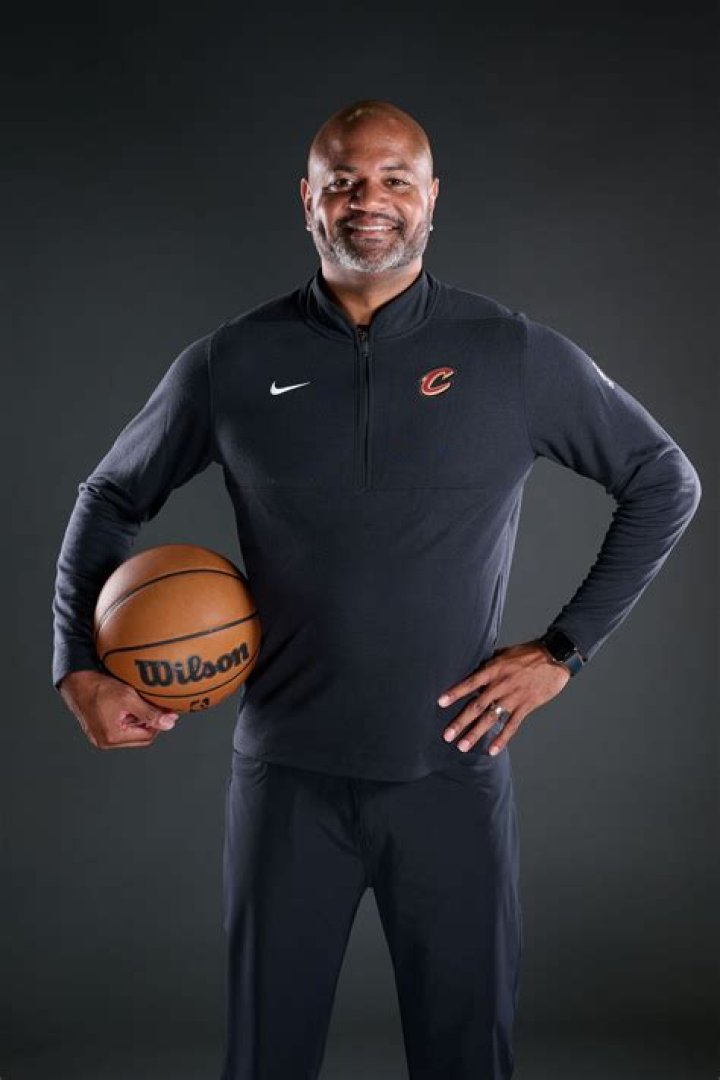 J. B. Bickerstaff Bio, Age, Height, Wife, Salary, Net Worth, Cleveland Cavaliers
