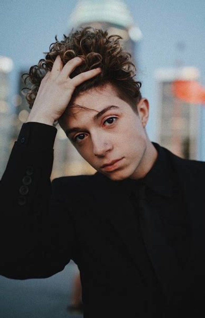 Jack Avery - Bio, Net Worth, Height