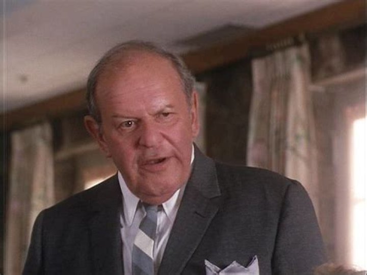 	JACK WESTON, 71, VERSATILE CHARACTER ACTOR OF STAGE AND FILM	