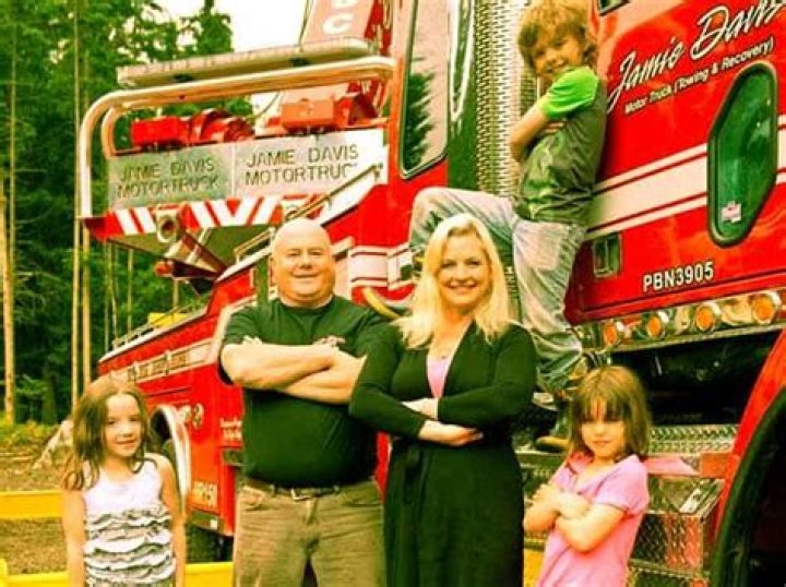 Jamie Davis Wife, Net Worth, Age, Family【 Towing Fleet Wiki 】Salary