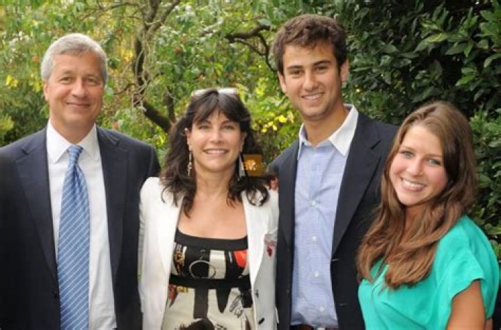 Jamie Dimon Children: Kara Leigh Dimon, Julia Dimon, Laura Dimon