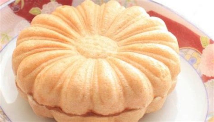 Japanese monaka, a teatime sweet treat