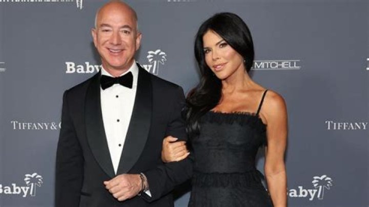 Jeff Bezos and Lauren Sánchez Net Worth and Age Difference: Who Is Richer and Older?