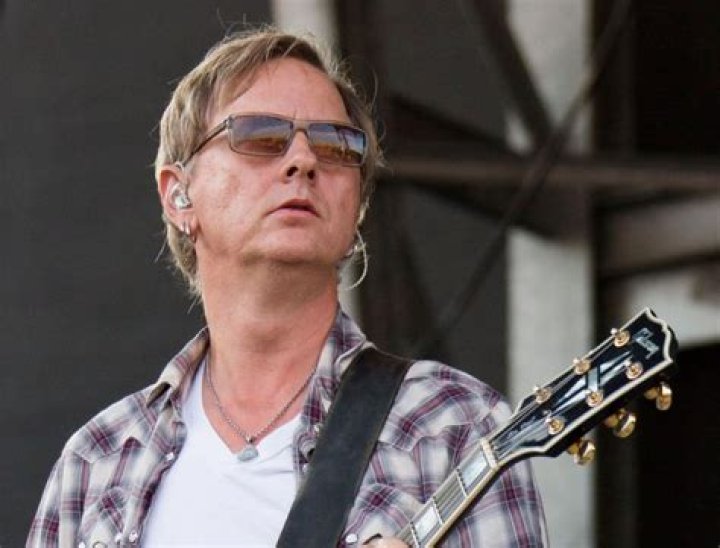 Jerry Cantrell Net Worth 2024