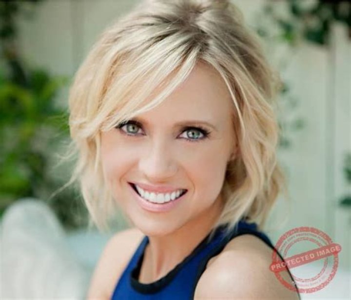 Jessica Holmes Bio, Age, Height, Husband, Salary, Net Worth, KTLA