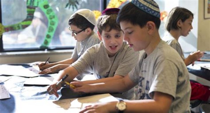 	Jewish Education Center moves into larger facility	