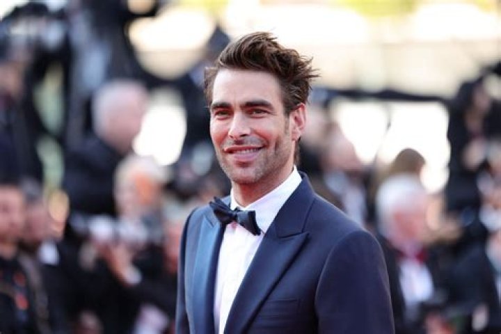 Jon Kortajarena Net Worth | Age, Height, Weight, Dating And More