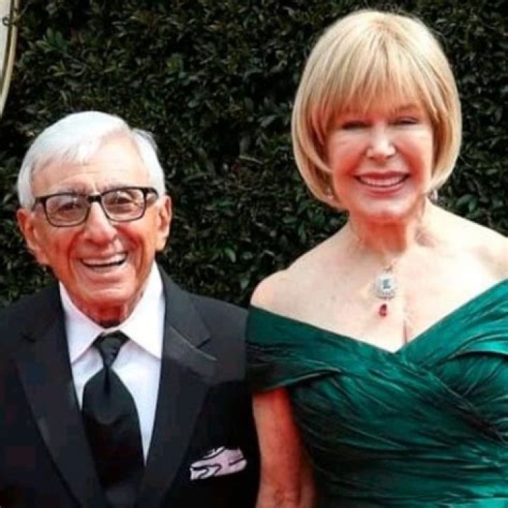 Jonas Farr: Everything About Jamie Farr’s Son