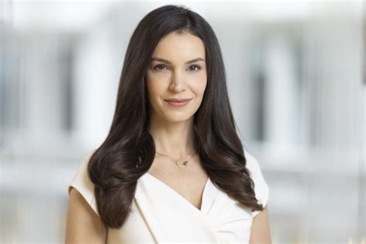 Joumanna Bercetche Bio, Age, Height, Husband, Salary, Net Worth, CNBC