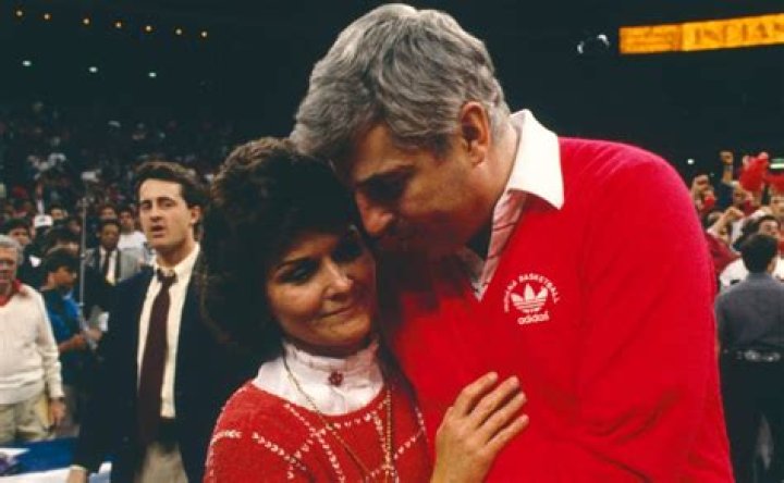 Karen Vieth Edgar, Bob Knight's wife