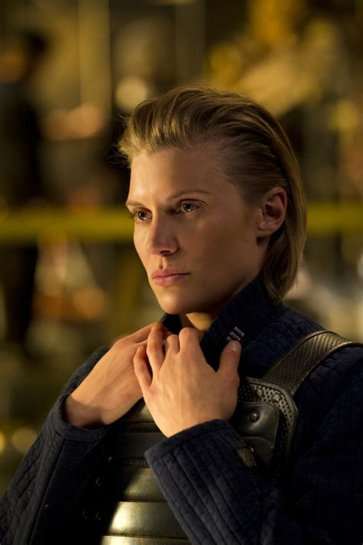 Katee Sackhoff Talks How BSG Prepared Her for the Role, Her Peculiar Casting Process, and More on the Set of RIDDICK