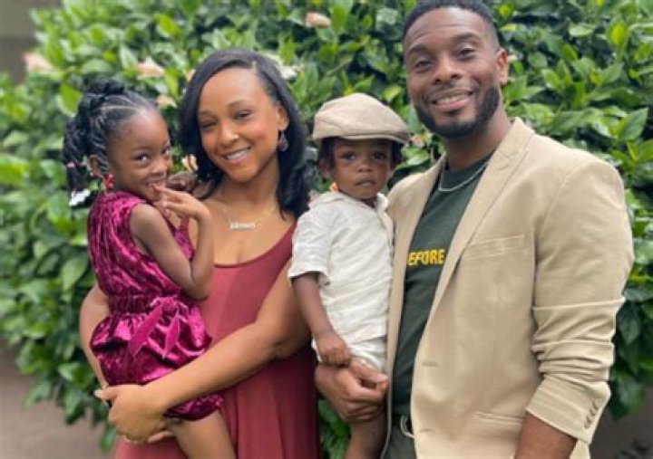 KEL MITCHELL’S WIFE CELEBRATES MOTHER’S DAY WITH FAMILY