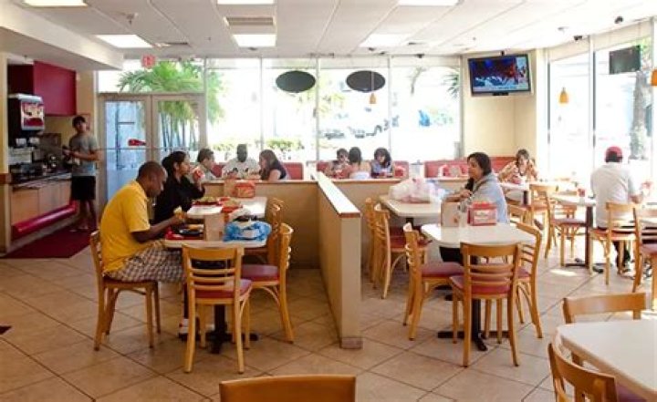 	Kokoriko Colombian chain opens in Miami with half off all weekend	