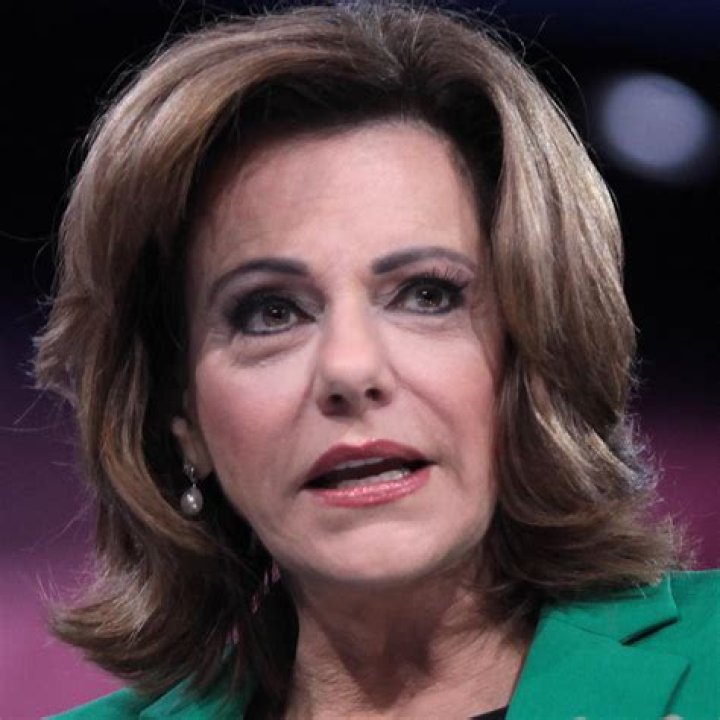 KT McFarland - Bio, Net Worth, Height