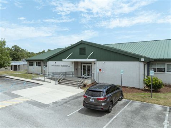 Lake Forest Academy - Wilmington