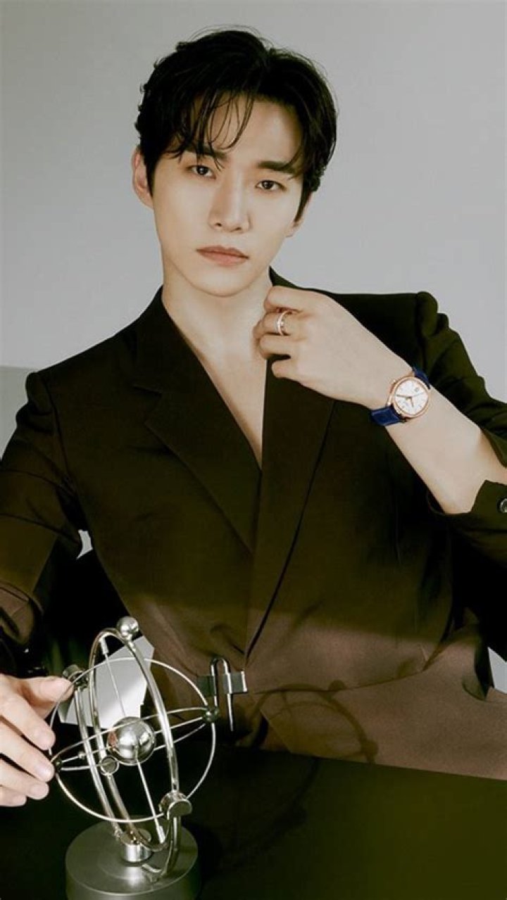 Lee Jun Ho Net Worth | Bio, Family, Address, Career