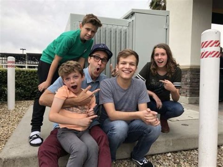 Link Neal Net Worth 2024