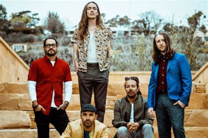 Lirik dan Chord Lagu Drive dari Incubus