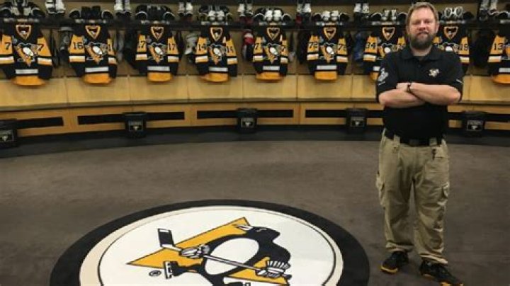 Longtime Penguins equipment manager, Johnstown native Dana Heinze retiring from hockey