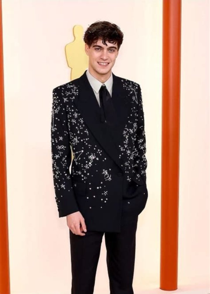 Lorenzo Zurzolo: Rising Star In The Entertainment Industry