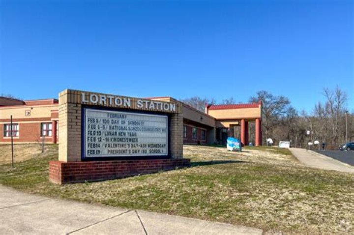 Lorton Station Elementary School - Lorton