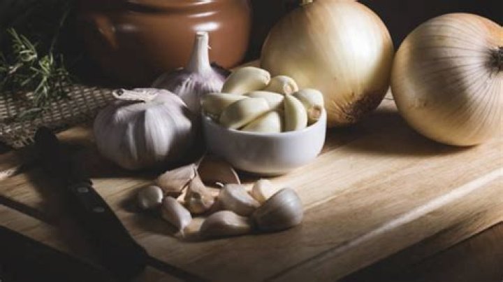 Los alimentos que protegen tu sistema digestivo de los antibióticos