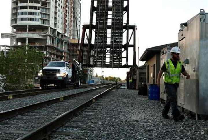	Malfunctioning Fort Lauderdale rail bridge underscores urgency for river crossing upgrade	
