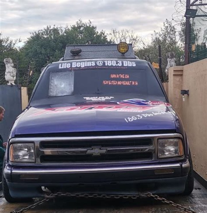 	Man claims loudest car stereo system in a 500-mile radius	