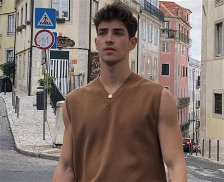 Manu Rios Net Worth – Phone Number, House Address, Wiki