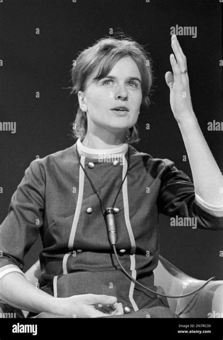 Marina Oswald Porter Net Worth | Age, Height, Weight, Dating And More
