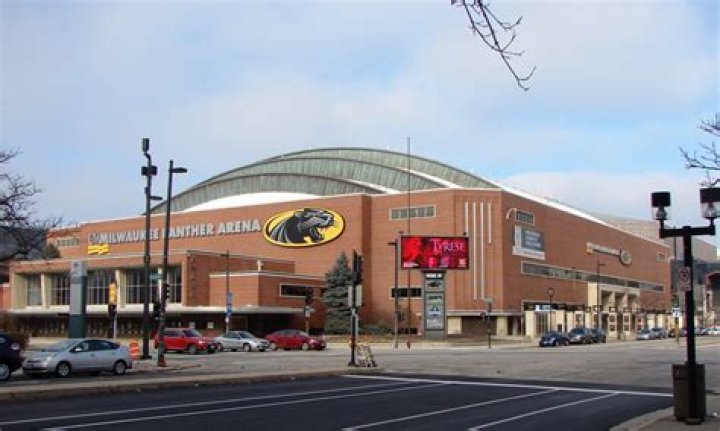 Mecca / UW - Milwaukee Panther Arena Pt.1 - Milwaukee, Wisconsin